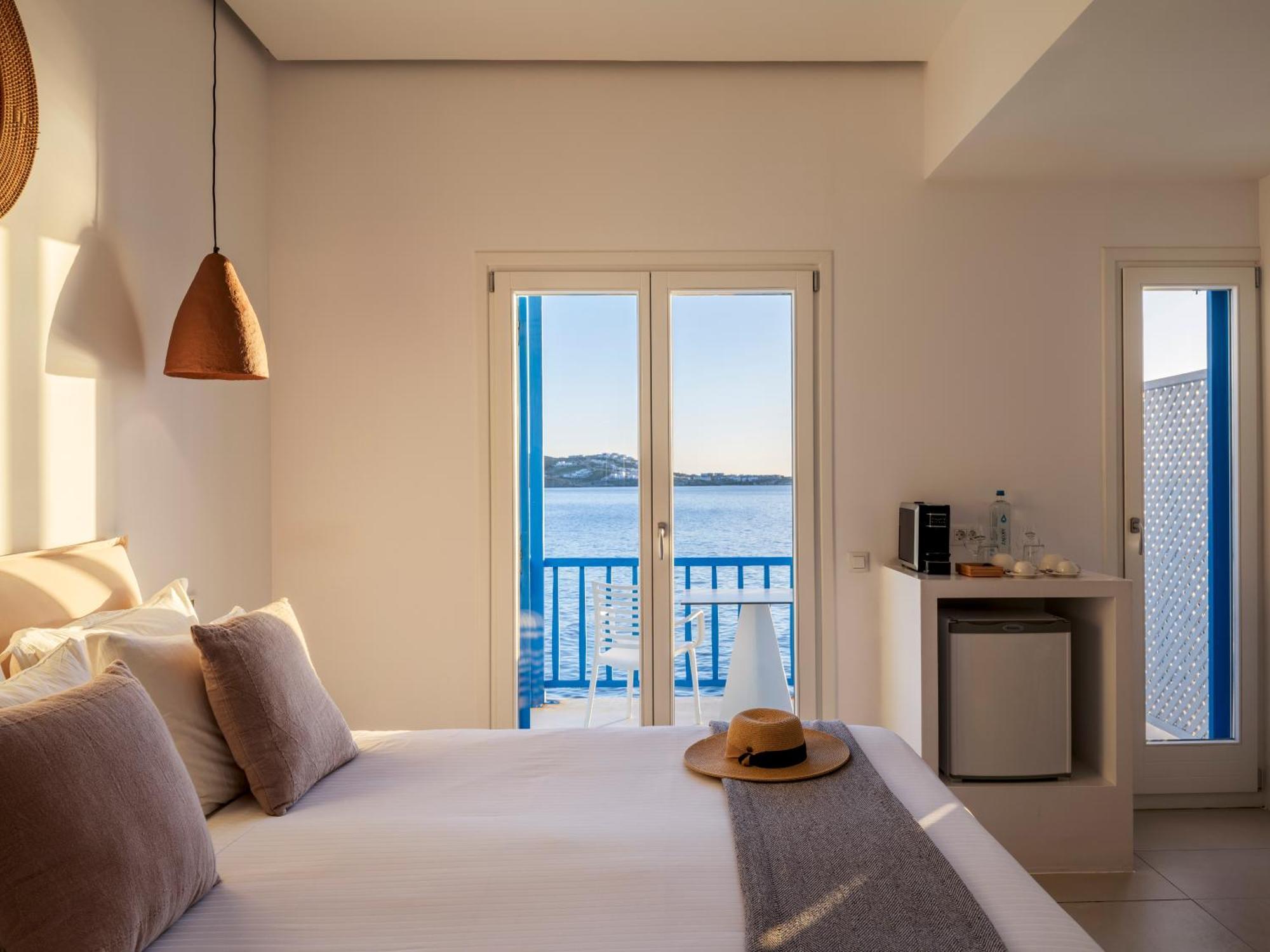 Bluetopia Suites Mykonos Town Екстер'єр фото